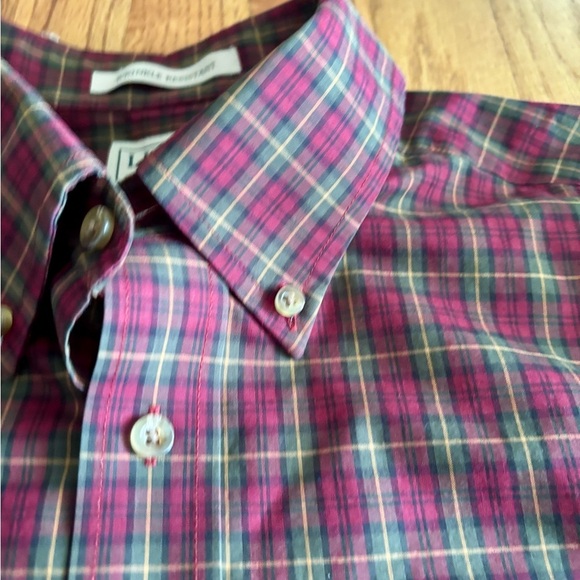 L.L. Bean Plaid Red/Green Button Down Shirt - Size Large - Wrinkle Resistant - Picture 7 of 8